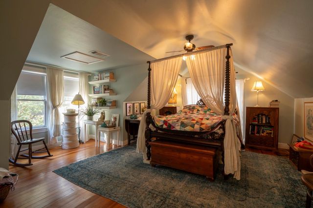 1646 Harvard Street, Houston, TX 77008