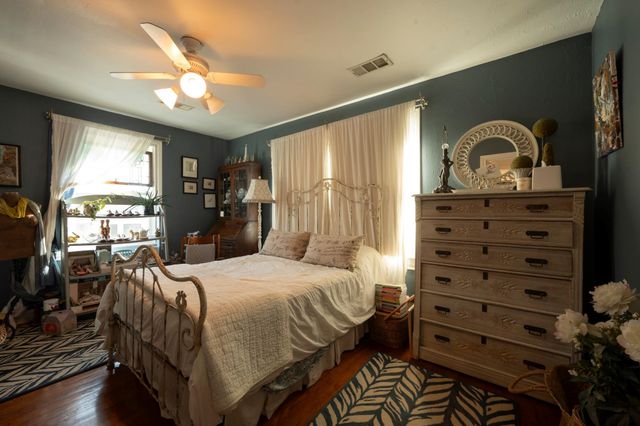 1646 Harvard Street, Houston, TX 77008