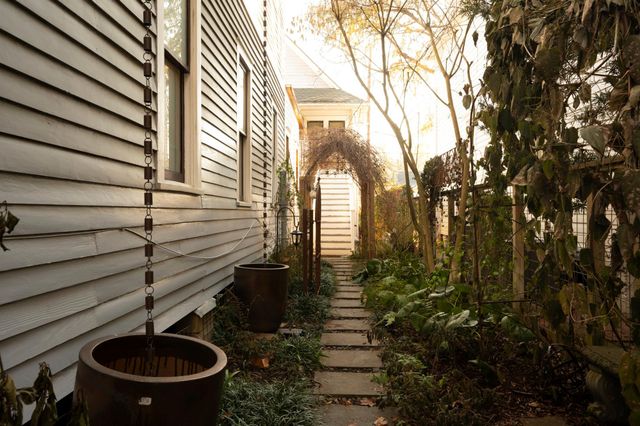 1646 Harvard Street, Houston, TX 77008