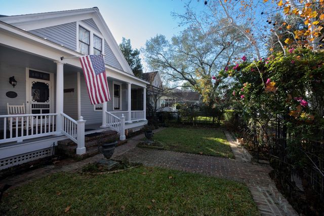 1646 Harvard Street, Houston, TX 77008