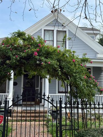 1646 Harvard Street, Houston, TX 77008