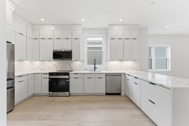 140 Shirley Street 210, Winthrop, MA 02152