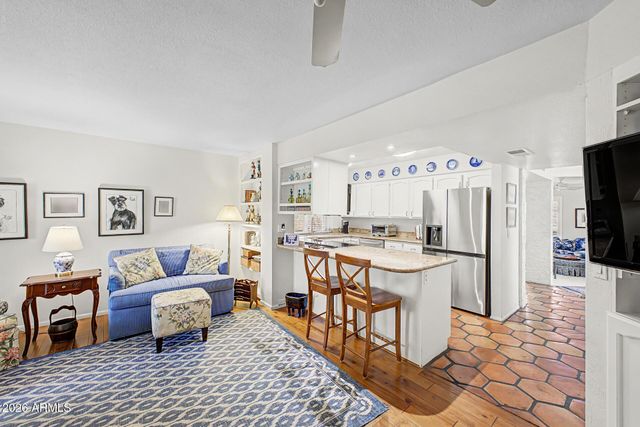 1801 E WINTER Drive, Phoenix, AZ 85020