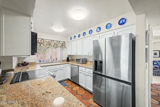 1801 E WINTER Drive, Phoenix, AZ 85020