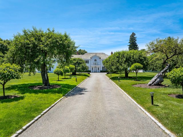 6 Stoneleigh Manor Lane, Purchase, NY 10577