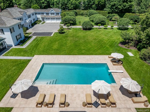 6 Stoneleigh Manor Lane, Purchase, NY 10577