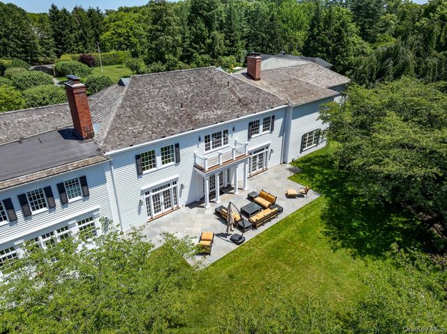 6 Stoneleigh Manor Lane, Purchase, NY 10577