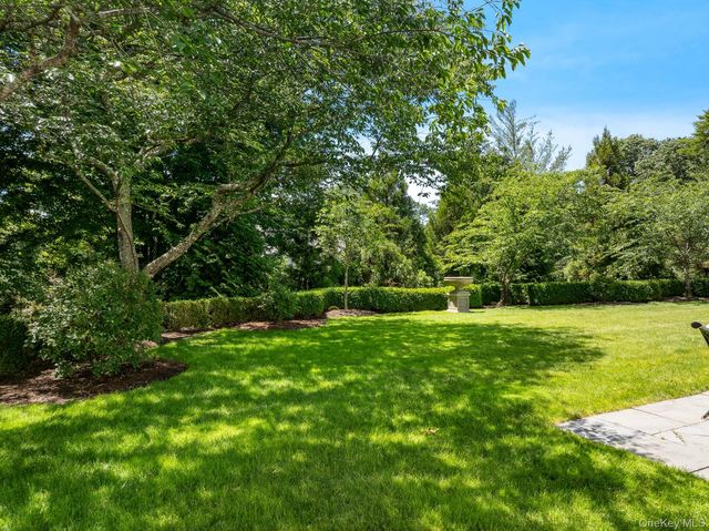 6 Stoneleigh Manor Lane, Purchase, NY 10577