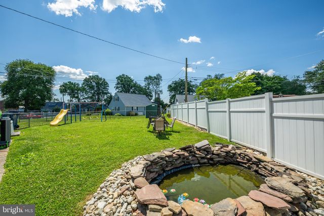 587 ARBOR RD, Morrisville, PA 19067