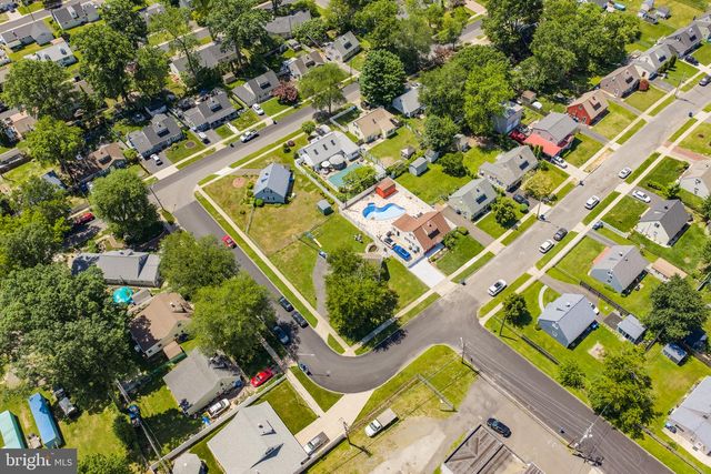 587 ARBOR RD, Morrisville, PA 19067