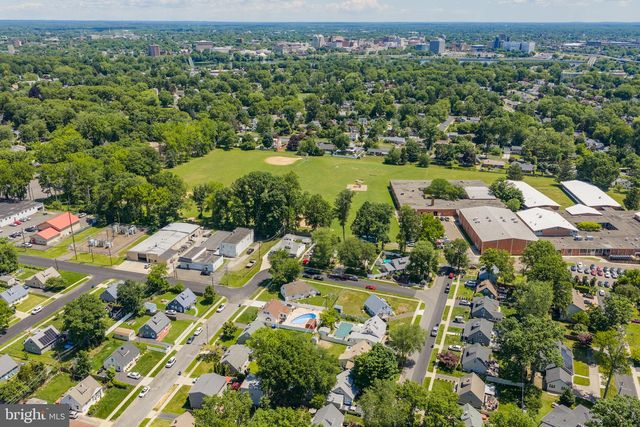 587 ARBOR RD, Morrisville, PA 19067