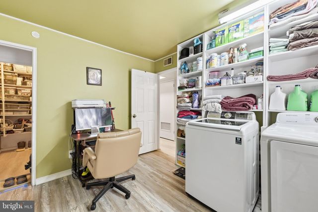 587 ARBOR RD, Morrisville, PA 19067