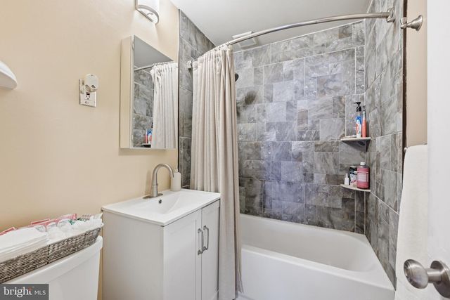 587 ARBOR RD, Morrisville, PA 19067