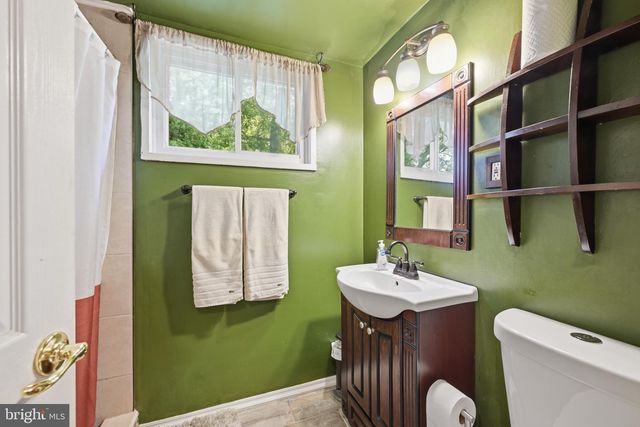 587 ARBOR RD, Morrisville, PA 19067