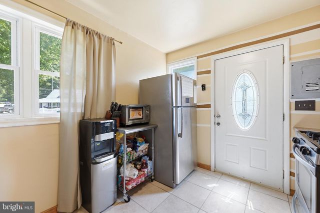 587 ARBOR RD, Morrisville, PA 19067