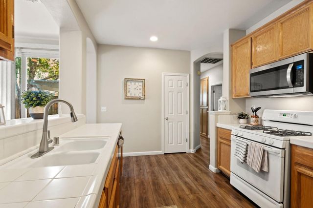 3402 Zalema Way, Sacramento, CA 95834