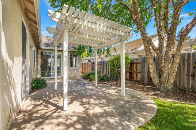 3402 Zalema Way, Sacramento, CA 95834
