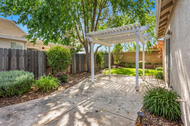 3402 Zalema Way, Sacramento, CA 95834