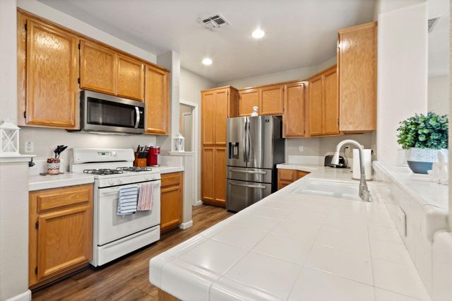 3402 Zalema Way, Sacramento, CA 95834