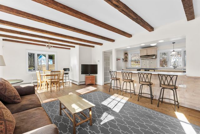 42 Blackberry Lane, Jamaica, VT 05343