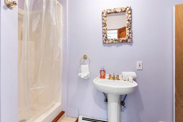 42 Blackberry Lane, Jamaica, VT 05343