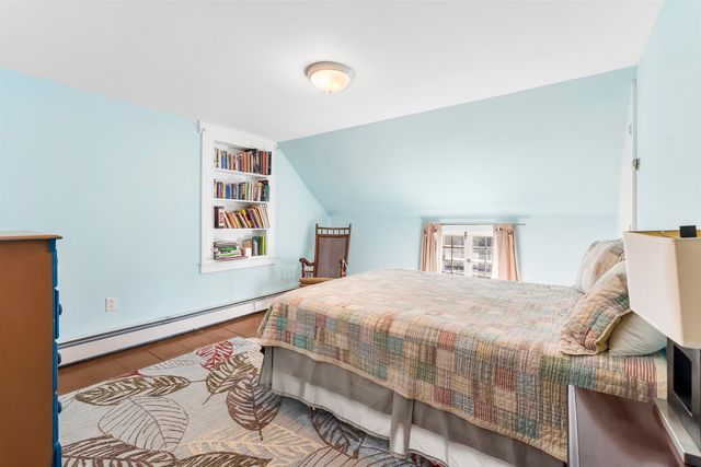 42 Blackberry Lane, Jamaica, VT 05343