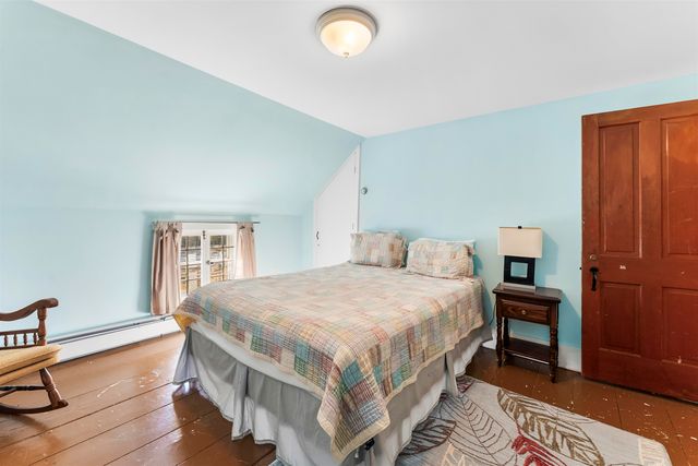 42 Blackberry Lane, Jamaica, VT 05343