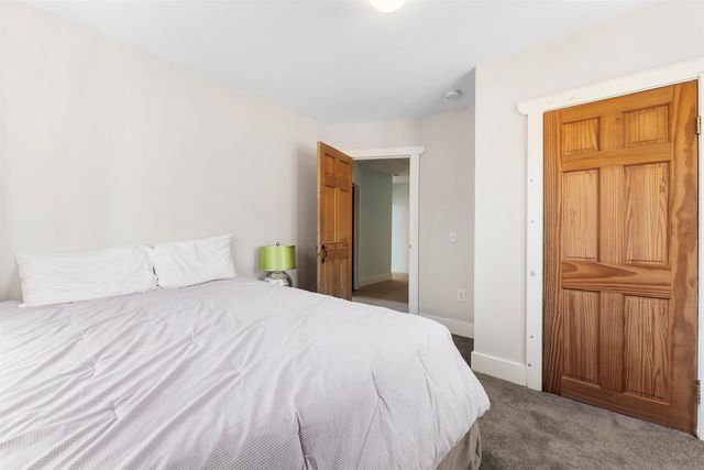 42 Blackberry Lane, Jamaica, VT 05343