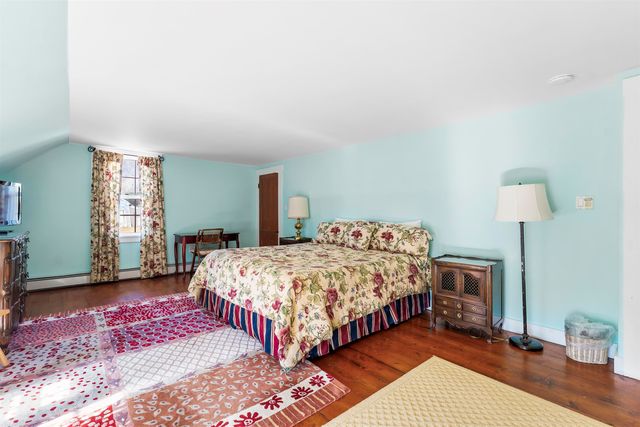 42 Blackberry Lane, Jamaica, VT 05343