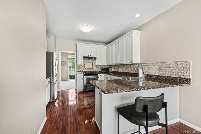 1245 Alameda Boulevard, Troy, MI 48085