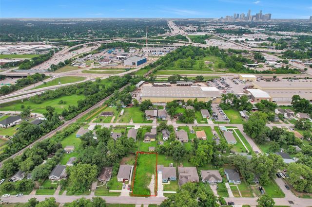 3306 Caplin Street, Houston, TX 77026