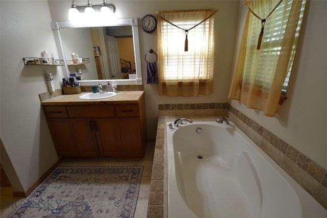 903 Kermit Court, Belgrade, MT 59714