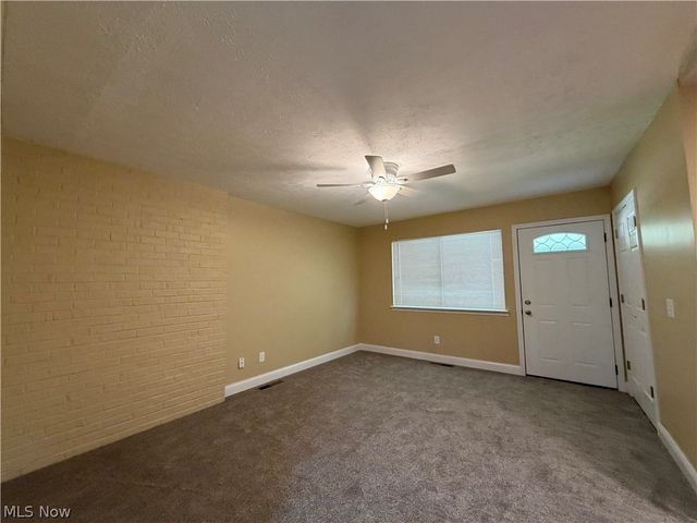 2636 Martha Avenue NE, Canton, OH 44705