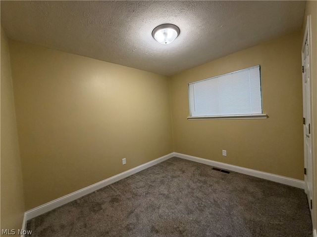 2636 Martha Avenue NE, Canton, OH 44705
