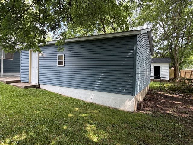 2636 Martha Avenue NE, Canton, OH 44705