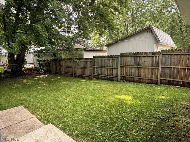 2636 Martha Avenue NE, Canton, OH 44705