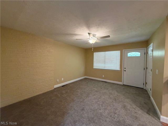 2636 Martha Avenue NE, Canton, OH 44705