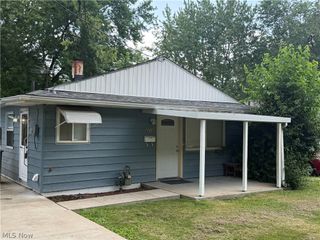 2636 Martha Avenue NE, Canton, OH 44705