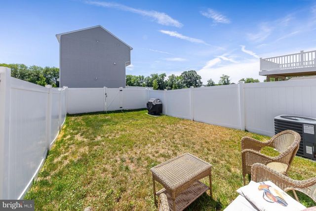6 BURR ST, Williamstown, NJ 08094