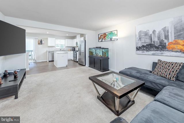 6 BURR ST, Williamstown, NJ 08094