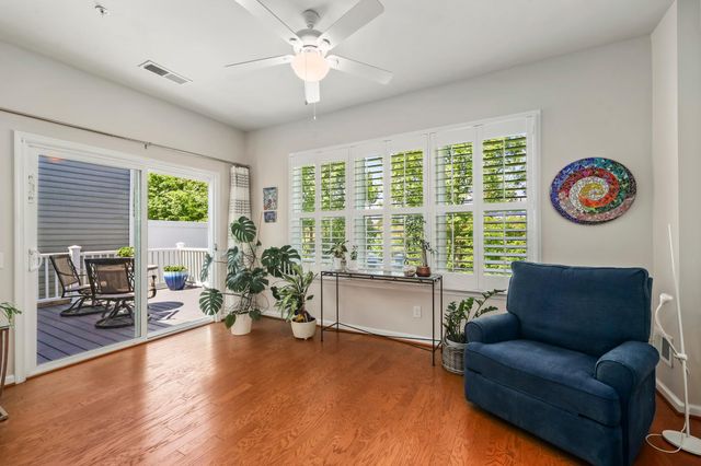 201 LONG POINT DR, Fredericksburg, VA 22406