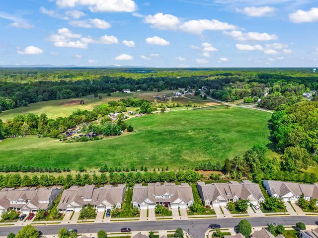 201 LONG POINT DR, Fredericksburg, VA 22406