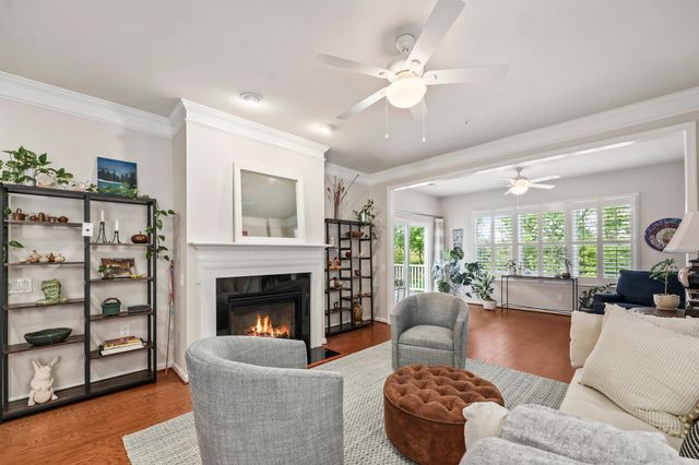 201 LONG POINT DR, Fredericksburg, VA 22406