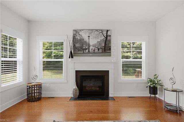 7551 English Boxwood LN, Quinton, VA 23141