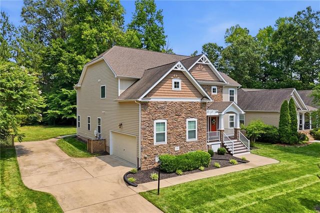 7551 English Boxwood LN, Quinton, VA 23141