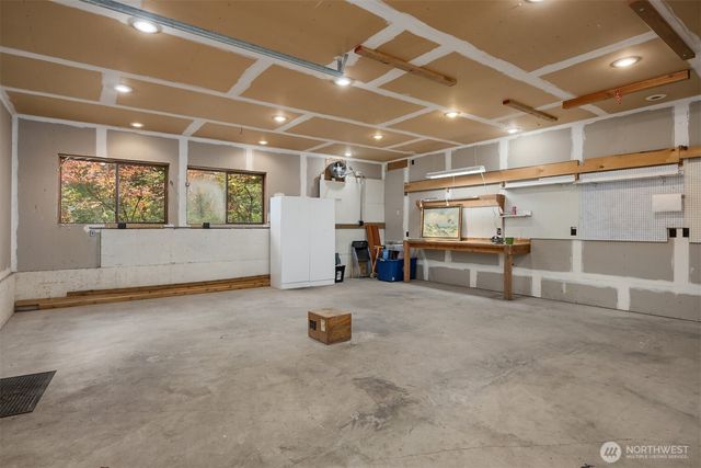 5981 Lynwood Center Road NE, Bainbridge Island, WA 98110