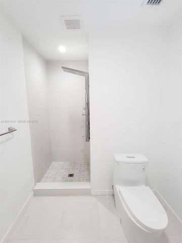 3689 SW 1st Ave, Miami, FL 33145