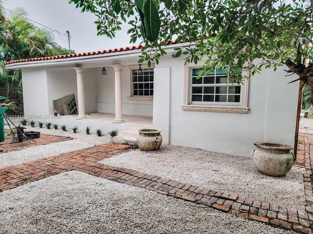 3689 SW 1st Ave, Miami, FL 33145