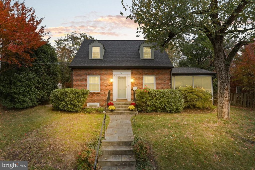 127 MONCURE DR, Alexandria, VA 22314