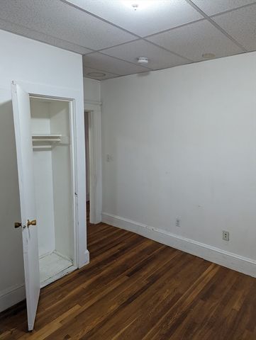 545 Revere St 2R, Revere, MA 02151